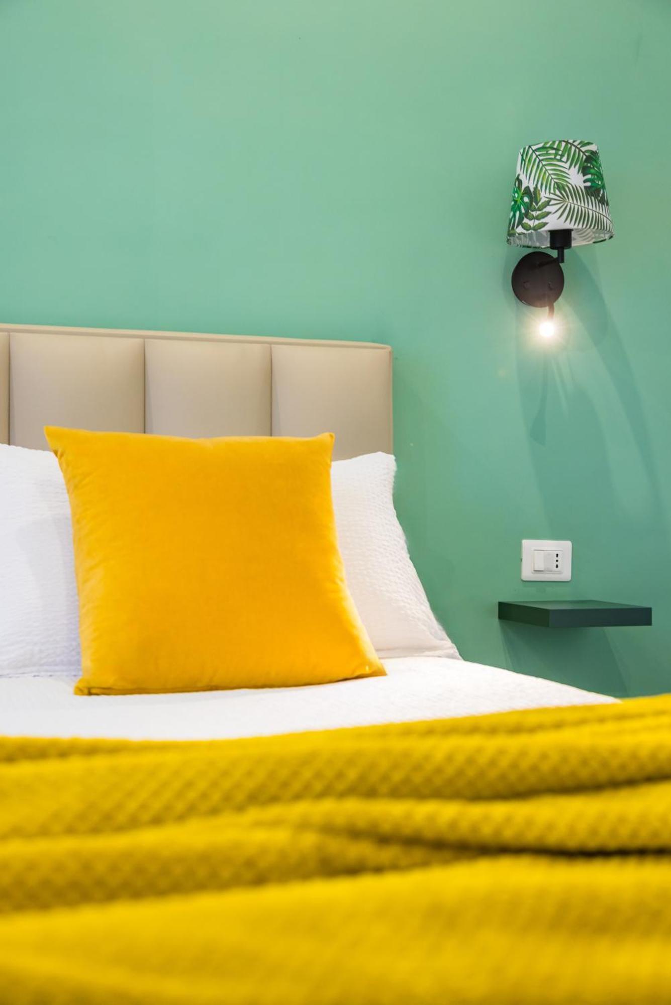 Le Porte Di Partenope Bed & Breakfast
