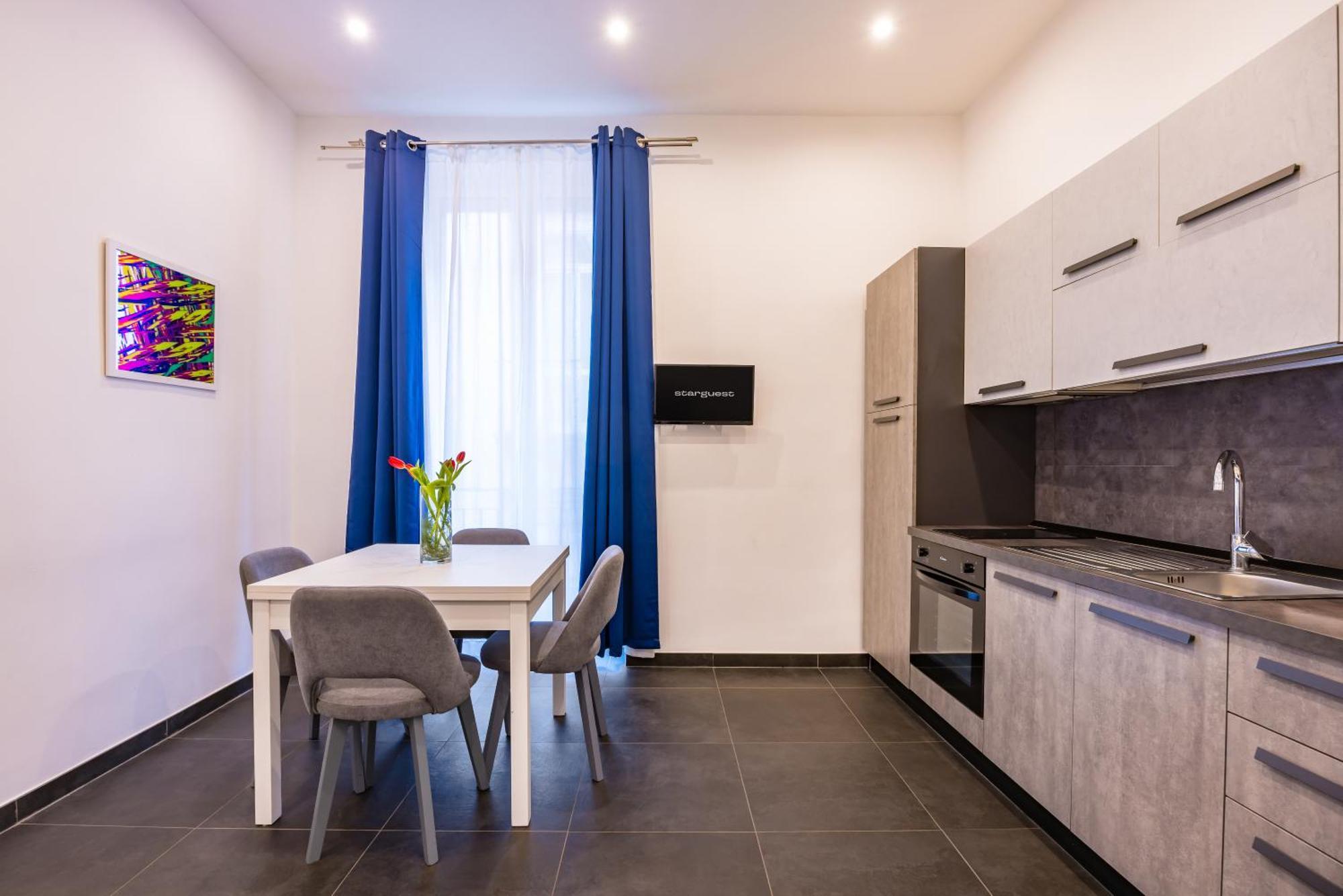 Le Porte Di Partenope Bed & Breakfast *